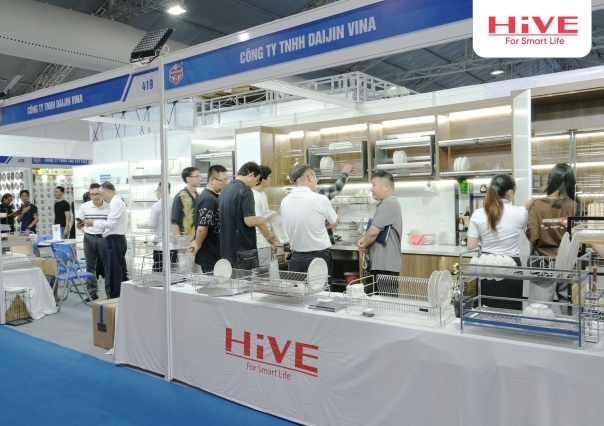 Gian Hàng HIVE Nhộn Nhịp Ngày Đầu Vietbuild Hà Nội